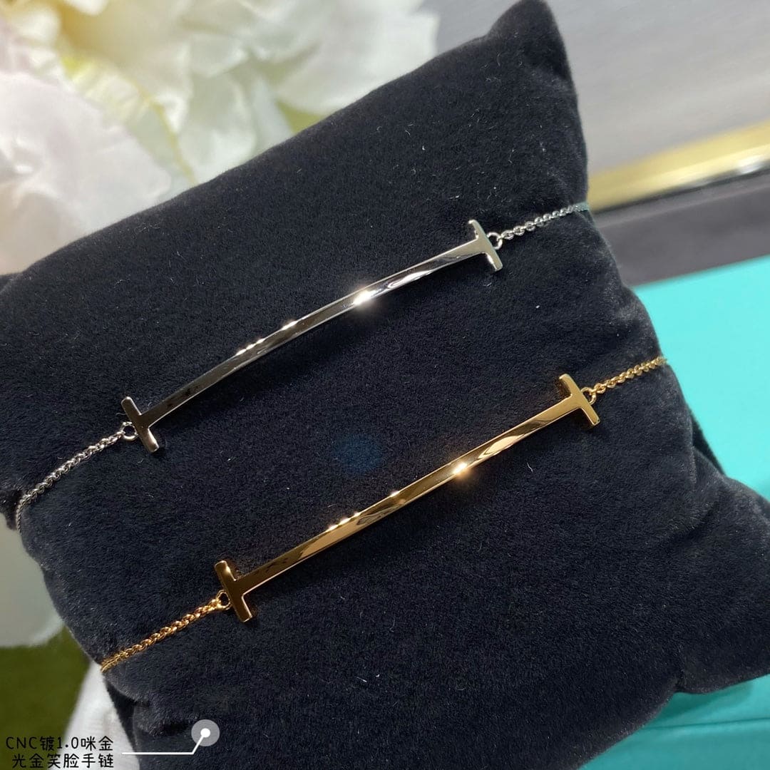 Tiffany Smile Bracelet - 18K Gold